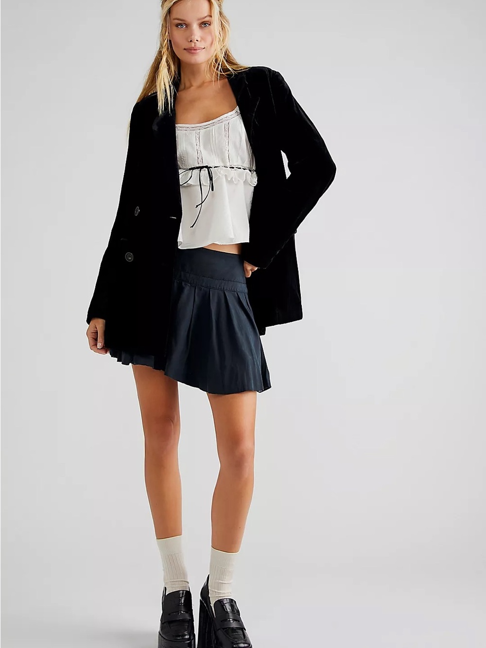 Free People Black Mini Ruffle / Bubble Skirt Size 6